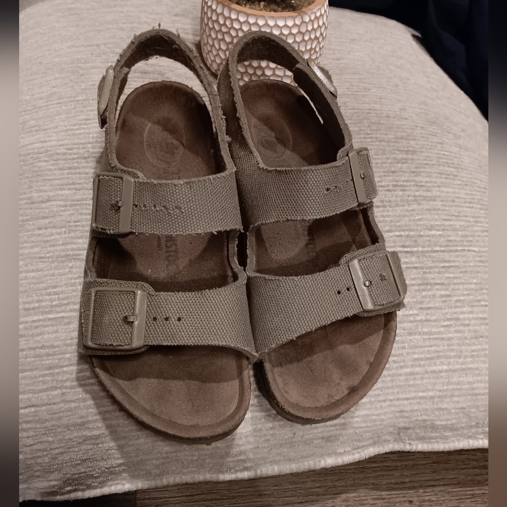 Birkenstock Kids Green Sandals Size 33
